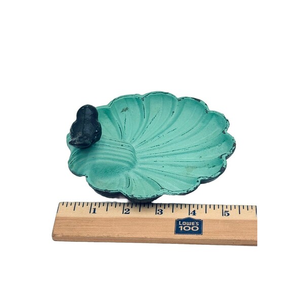 Cast Iron Scalloped Shell with Perched Bird Soap Holder Jewelry Change Keys Tray - Picture 9 of 9